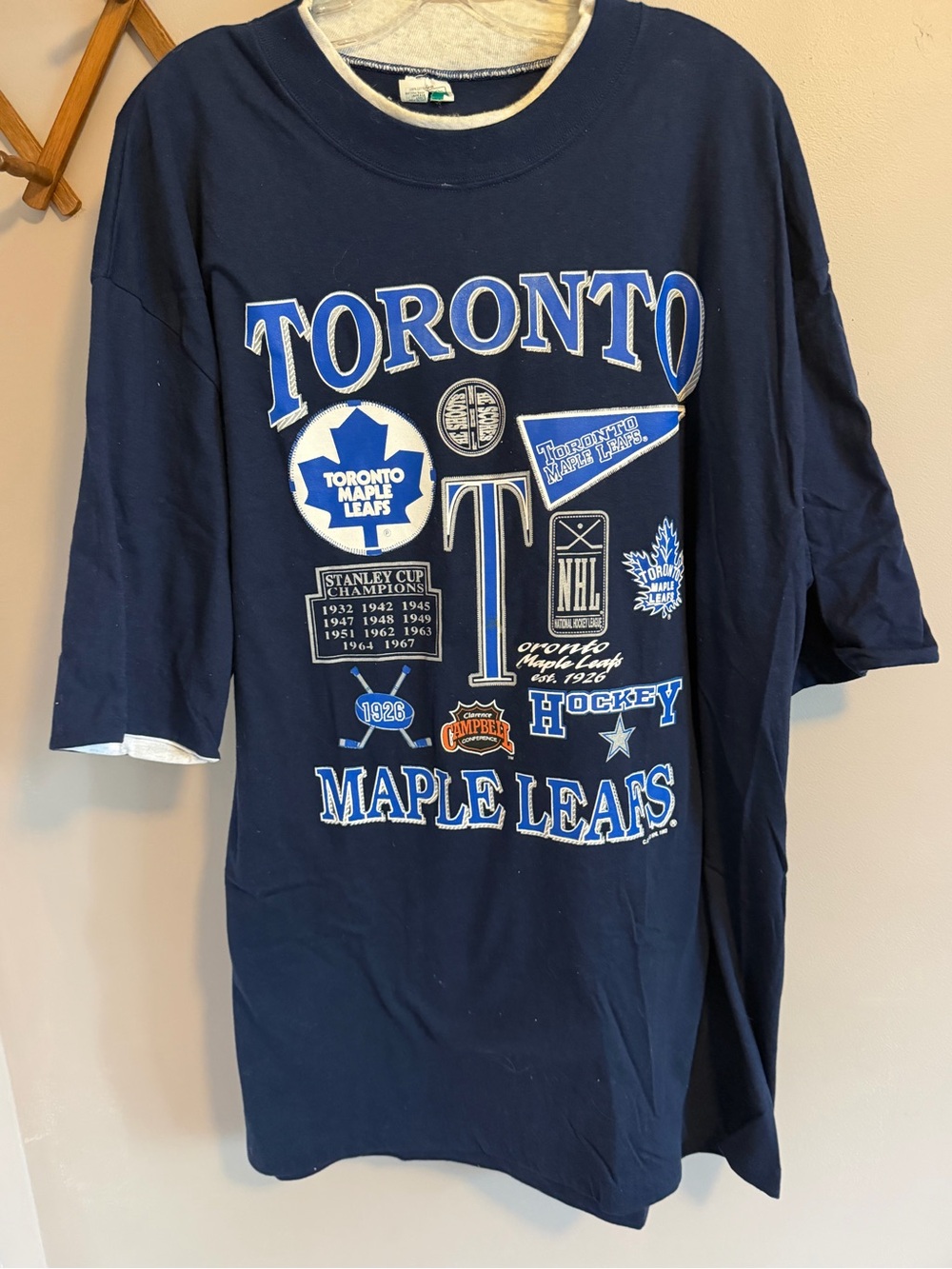 Vintage 90s Toronto Maple Leafs Double Collar Graphic T Shirt Waves Canada XL/TG
